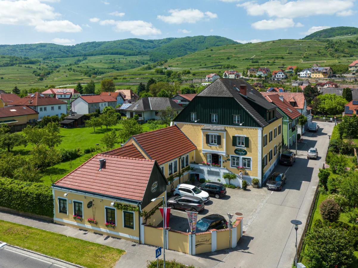 Donauhof - Hotel Garni ไวส์เซินเคียร์เชิน อินแดร์ วาคเอา ภายนอก รูปภาพ