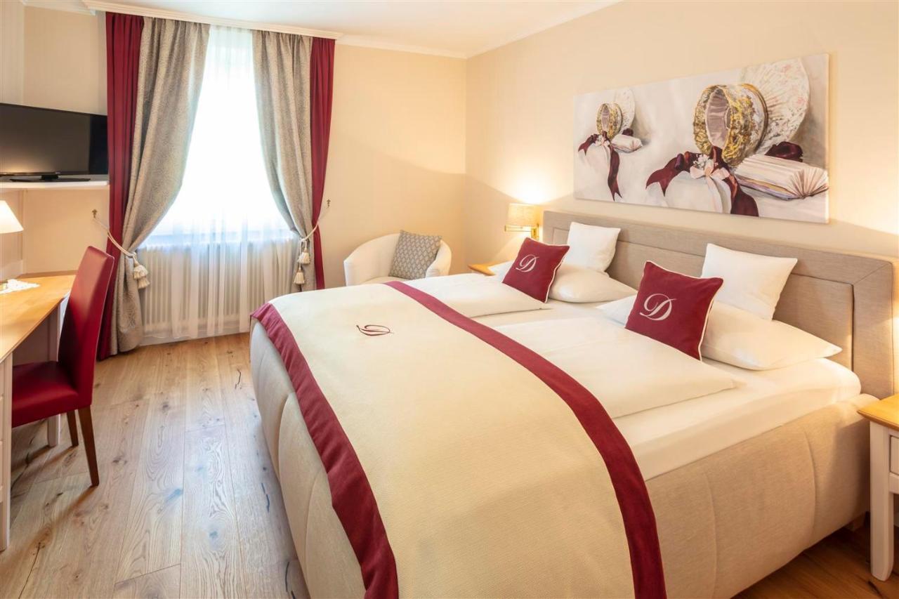 Donauhof - Hotel Garni ไวส์เซินเคียร์เชิน อินแดร์ วาคเอา ภายนอก รูปภาพ