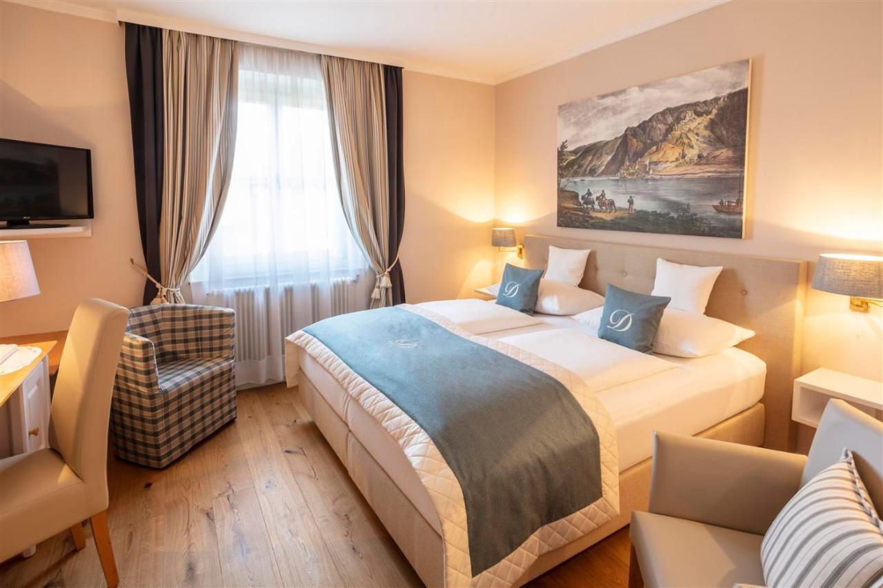 Donauhof - Hotel Garni ไวส์เซินเคียร์เชิน อินแดร์ วาคเอา ภายนอก รูปภาพ